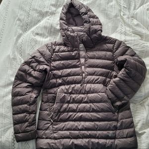 Women's Mountain Hardware Down Jacket